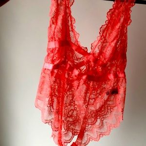 The sassy flamingo 🦩 lingerie will sure add some spice to your life!